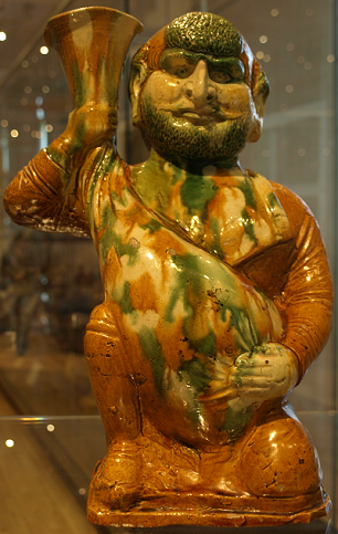 Foreigner With Wineskin  Earthenware sancai statue Tang Dynasty ca 675 750 Royal Ontario Museum 918.21.7   Photo by Mayhaymate 2008